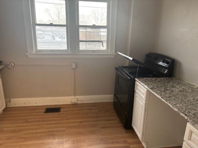 49 N Garfield Ave - Photo 5 of 9