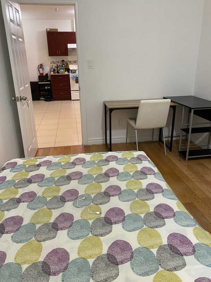 Beverley St & College St - Photo 4 of 6