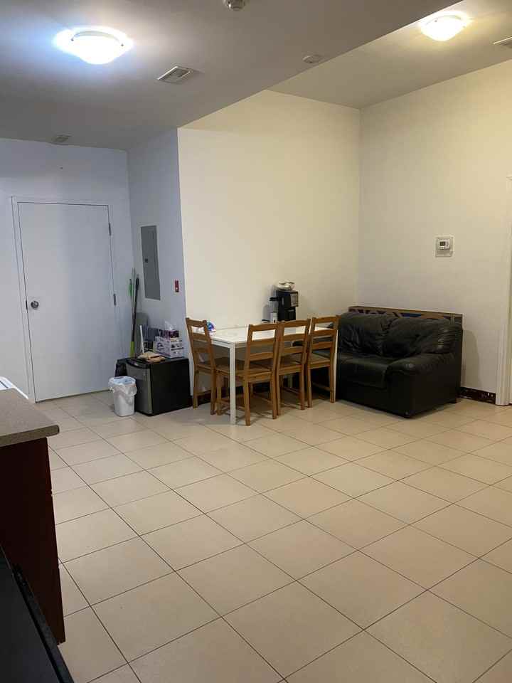 Beverley St & College St - Photo 5 of 6