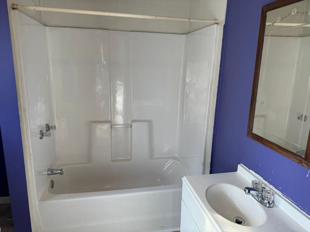 306 W Lincoln Hwy - Photo 2 of 24