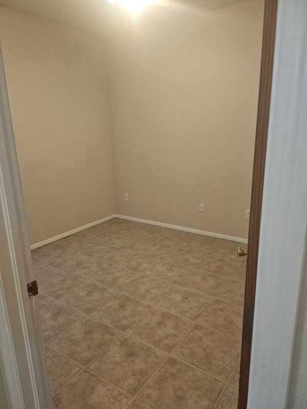 271 Ridge Rd N ##3 - Photo 4 of 5