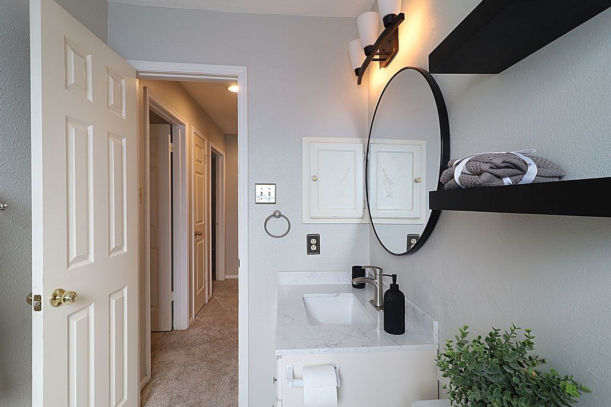 3510 Cypressdale Dr - Photo 3 of 7