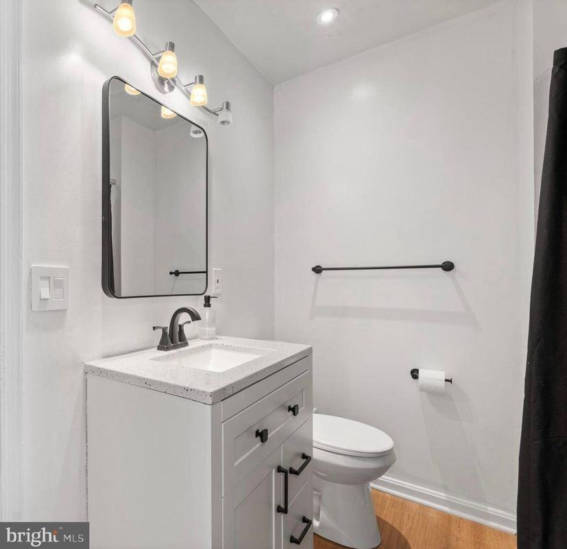 1337 Upcot Ct - Photo 3 of 6