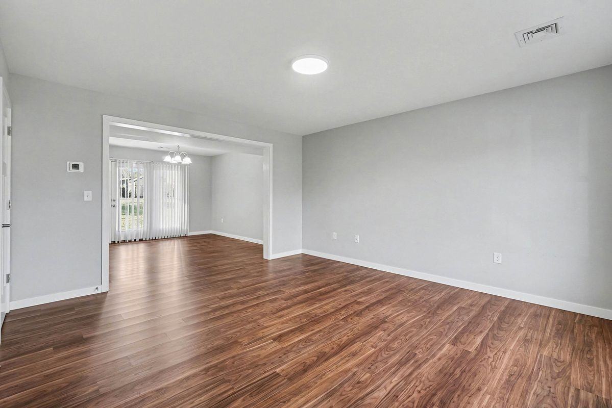 120 Hart Ln - Photo 4 of 16