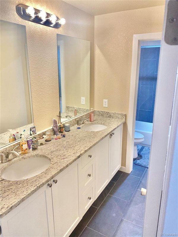 283 S 4th Ct - Photo 7 of 10