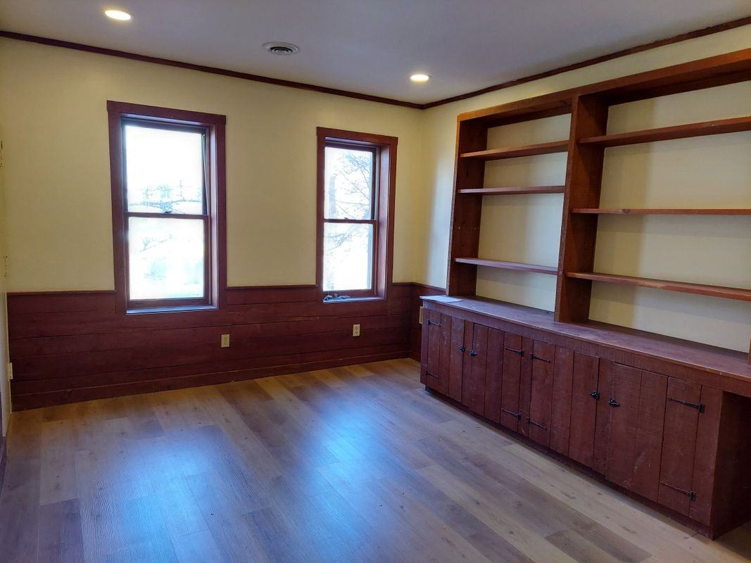 264 W Market St - Photo 2 of 8