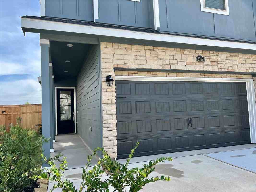 5719 Foggy Vine Ct - Photo 4 of 36