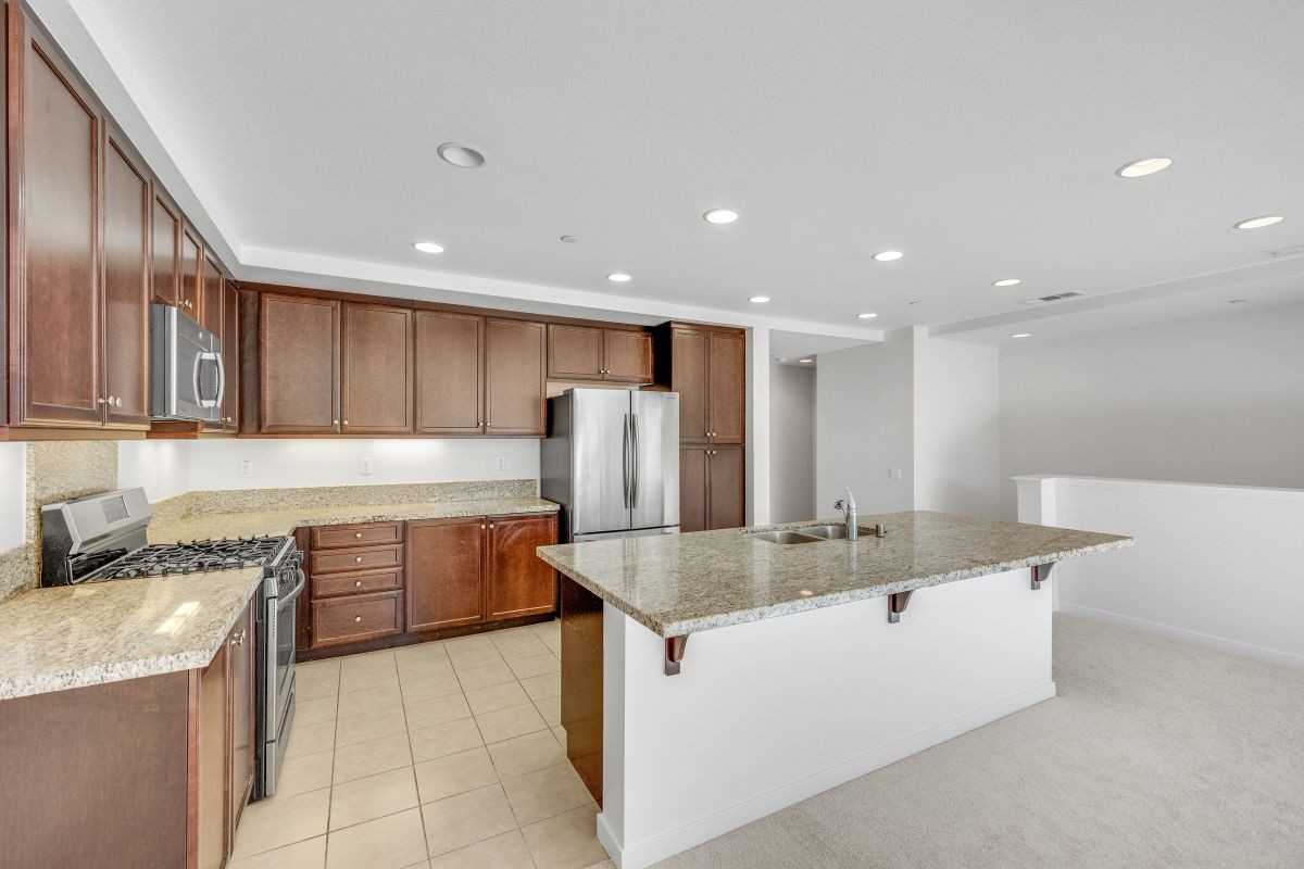 99 Walorf - Photo 7 of 34