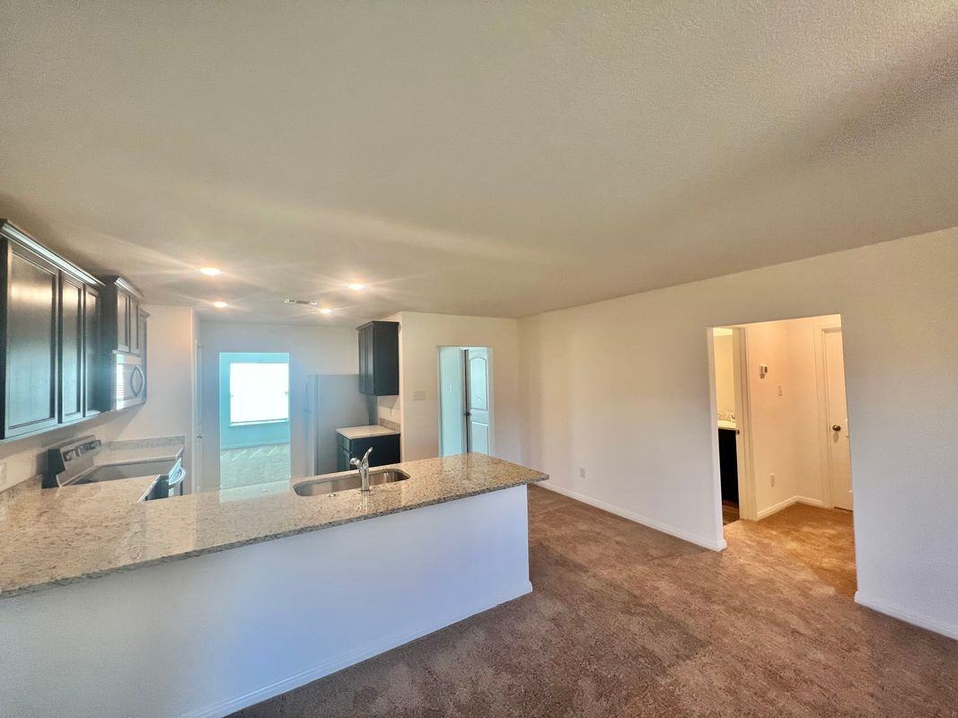 125 Maywood Ln - Photo 2 of 8