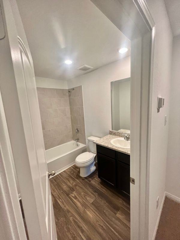 125 Maywood Ln - Photo 6 of 8