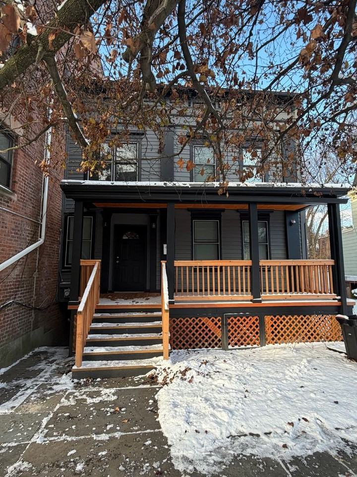 283 Grand St - Photo 2 of 14