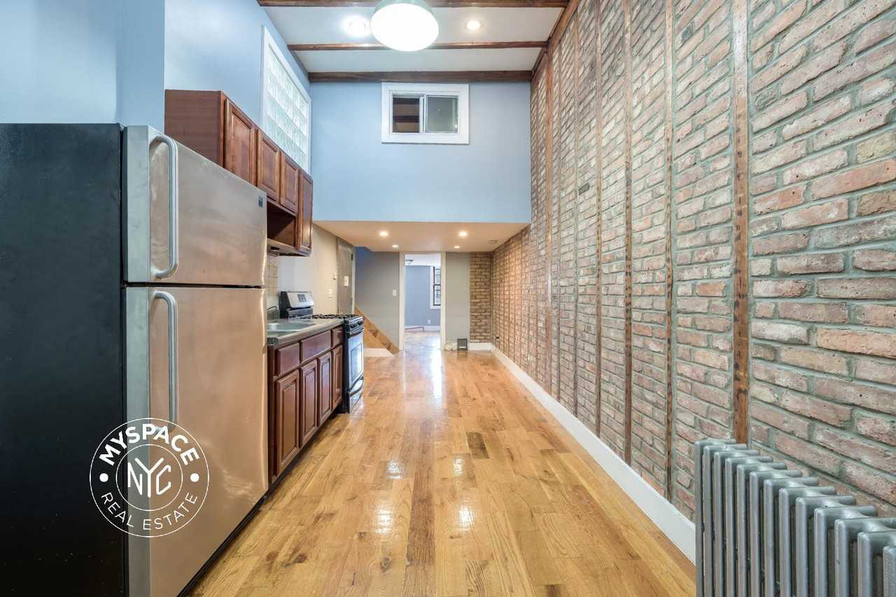 19 Park St #3L - Photo 3 of 17