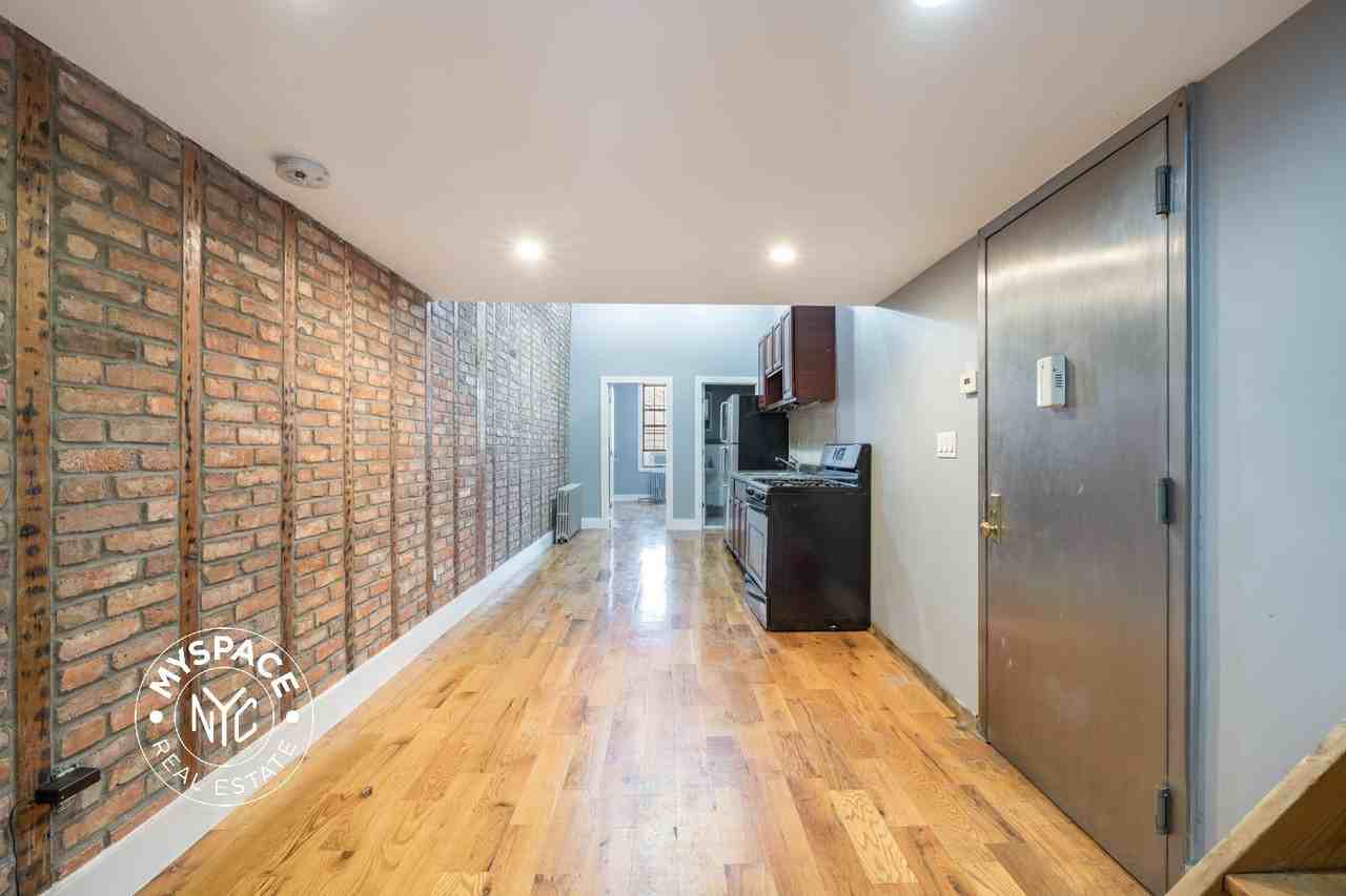 19 Park St #3L - Photo 5 of 17