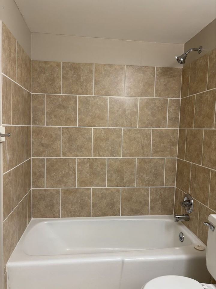 Granada - Photo 4 of 10