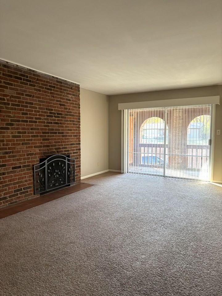 Granada - Photo 7 of 10