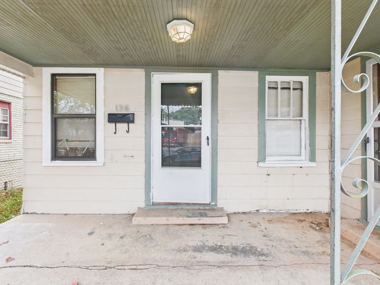 136 Tissington St - Photo 5 of 20