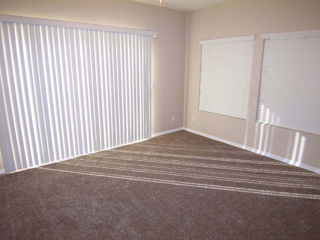 1406 W Emerald Ave #128 - Photo 2 of 14