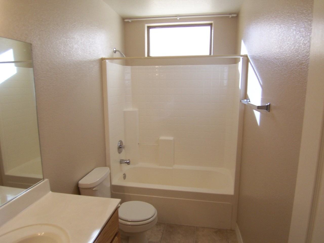 1406 W Emerald Ave #128 - Photo 5 of 14