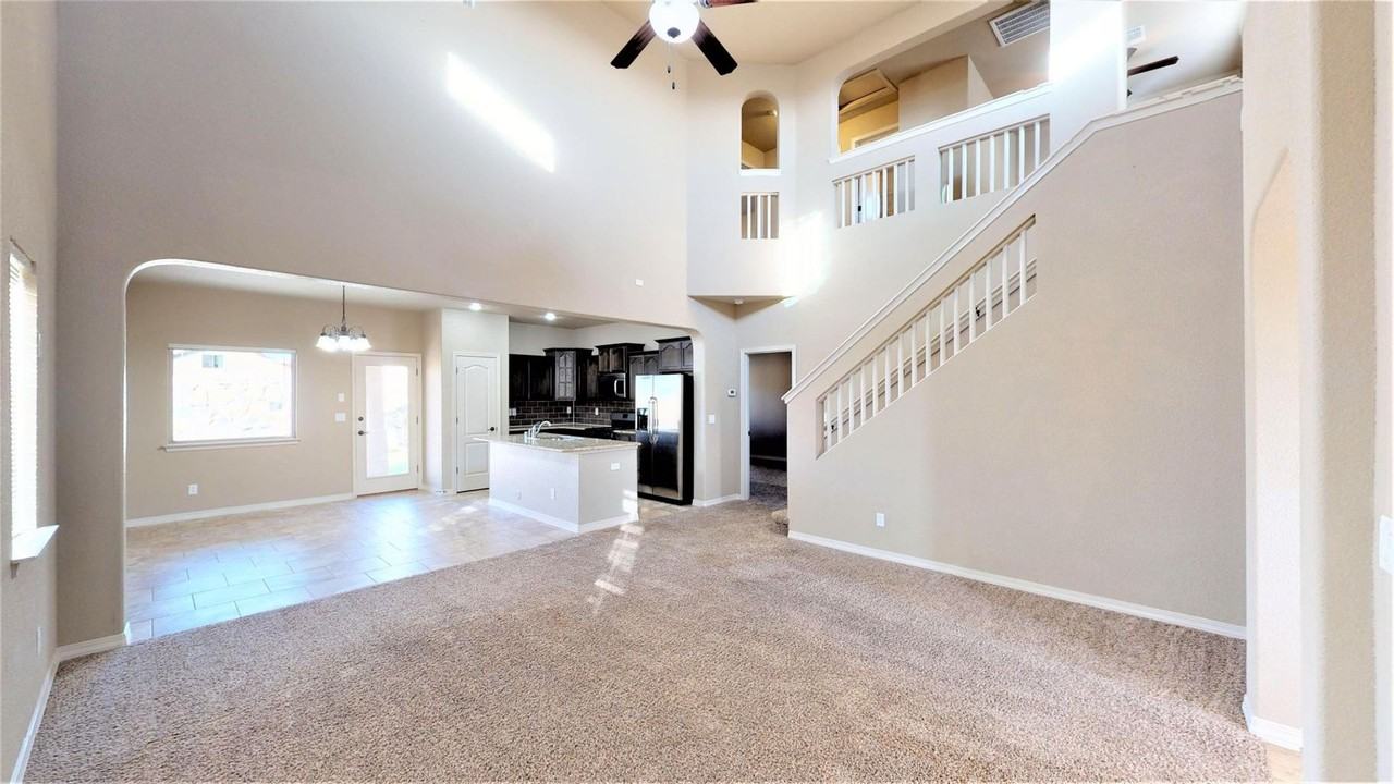 7657 Mammoth Ln - Photo 3 of 17