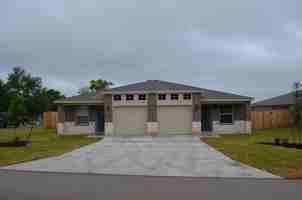 featured image of 1613 Pontotoc Trce