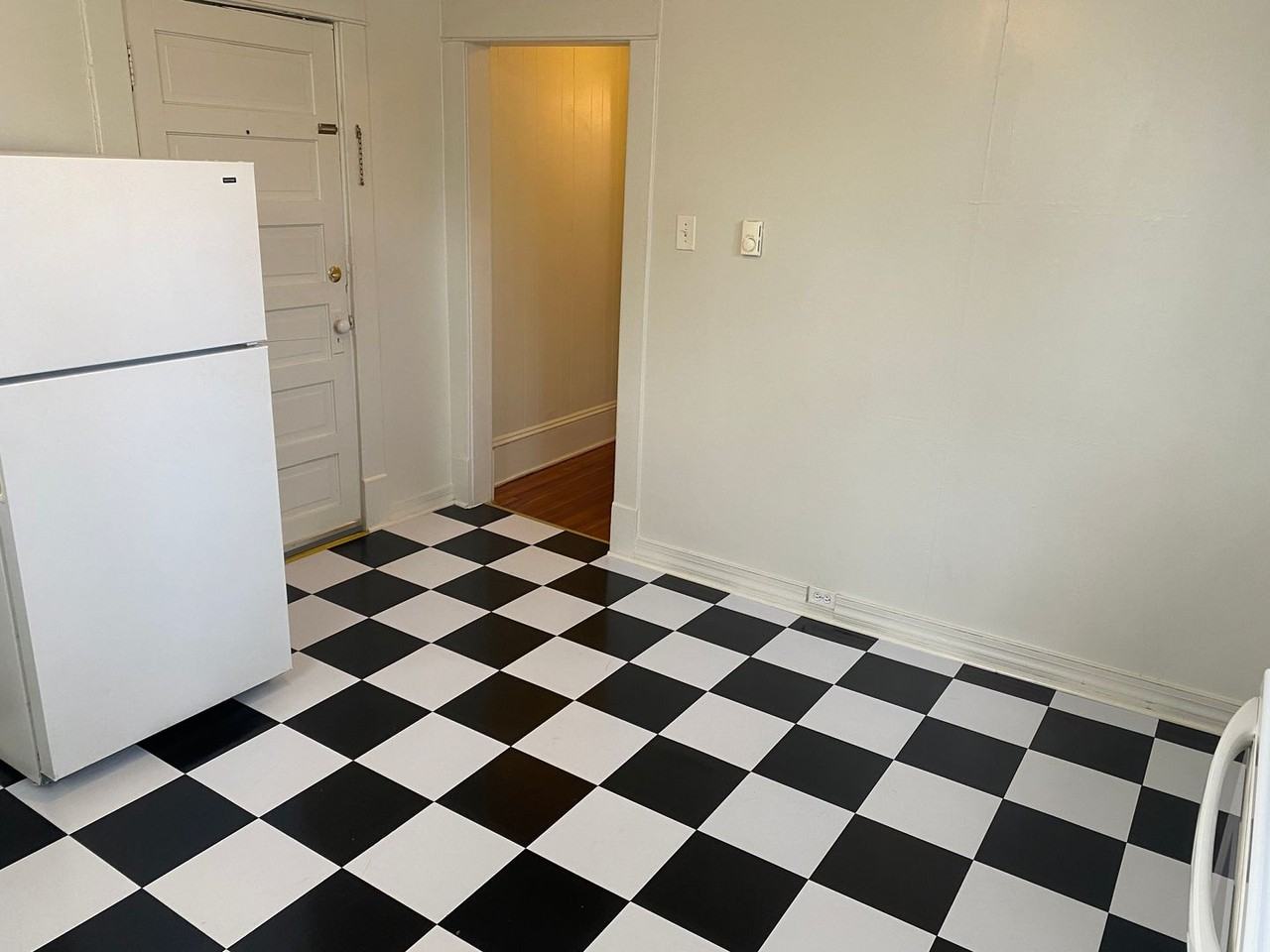 1214 Broad St - Photo 4 of 12