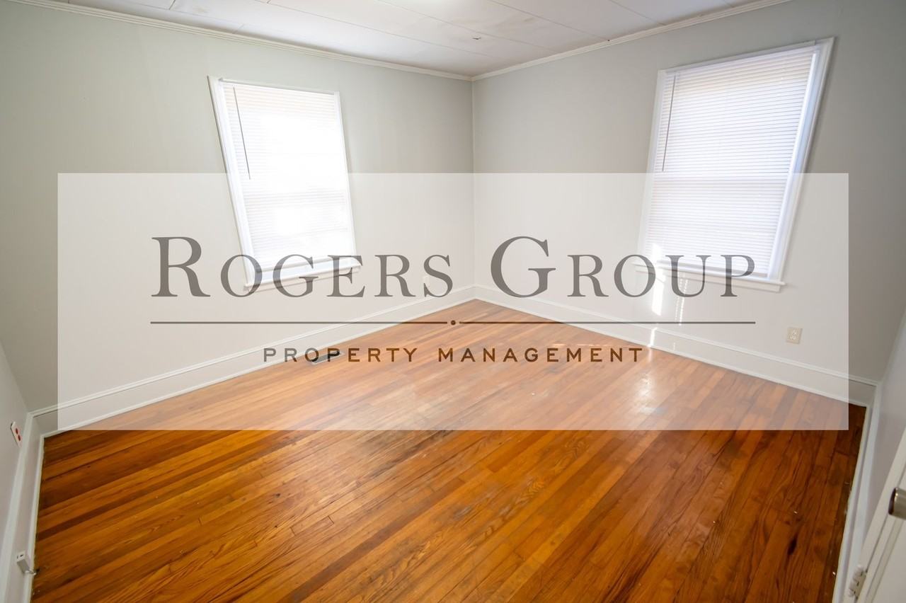 1211 Parham St - Photo 3 of 8