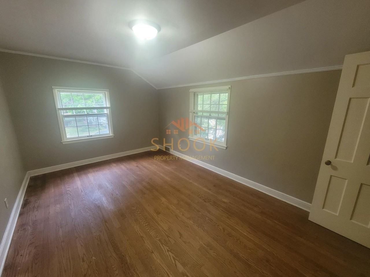 498 Littleton St - Photo 7 of 12