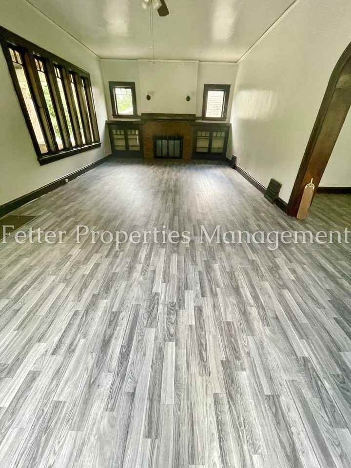 3608 Stringtown Rd - Photo 4 of 14