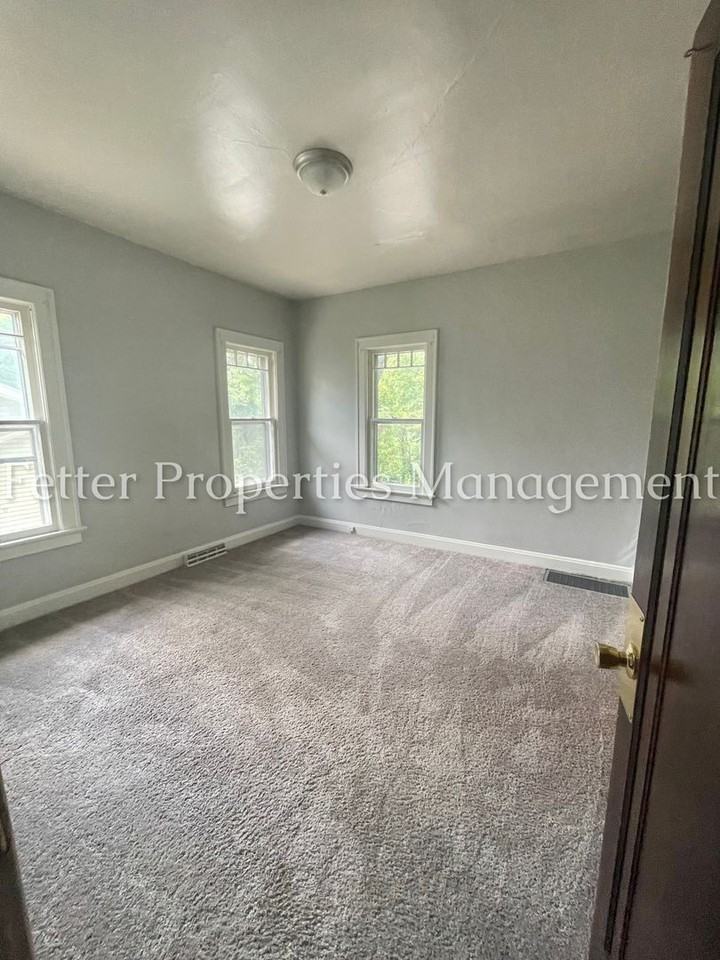 3608 Stringtown Rd - Photo 7 of 14