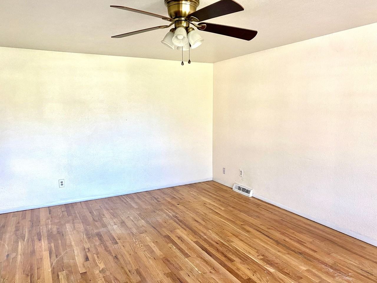 6614 Urban St - Photo 3 of 16