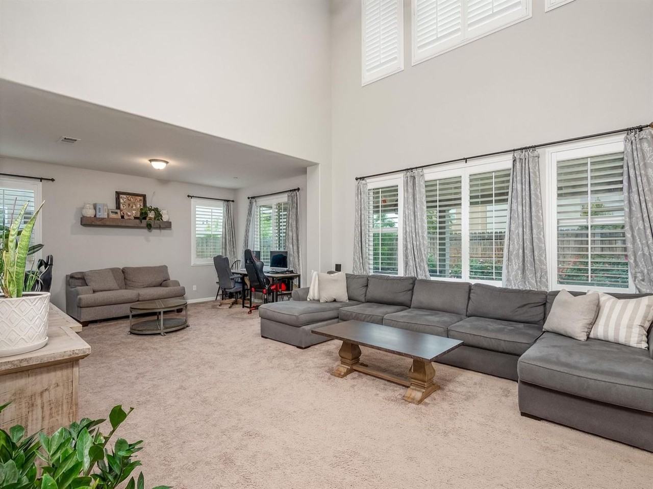 3485 Robinwood Ave - Photo 3 of 31