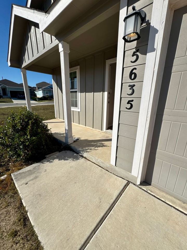 5635 Jasmine Spur - Photo 2 of 31