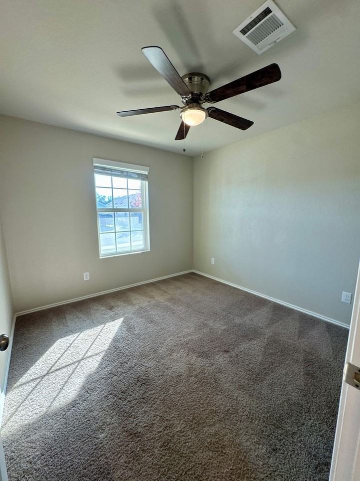 5635 Jasmine Spur - Photo 6 of 31