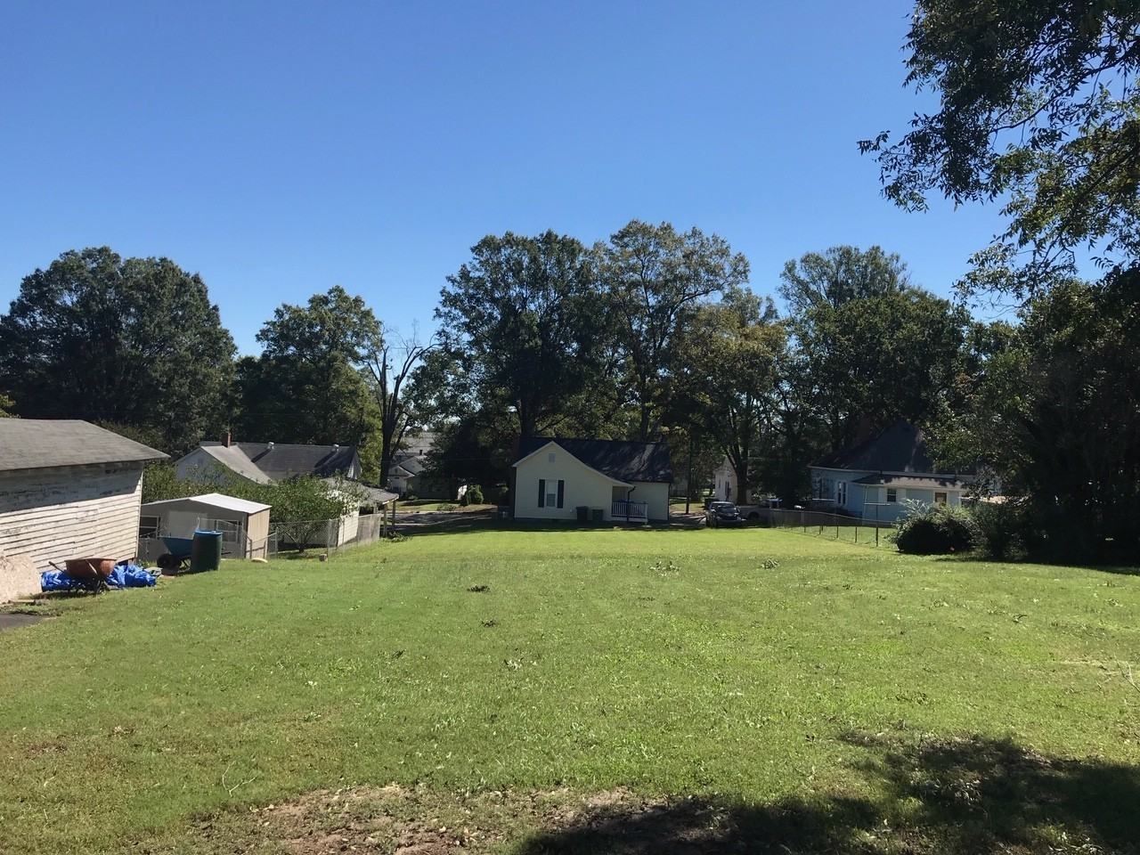 109 S East Ave - Photo 4 of 33