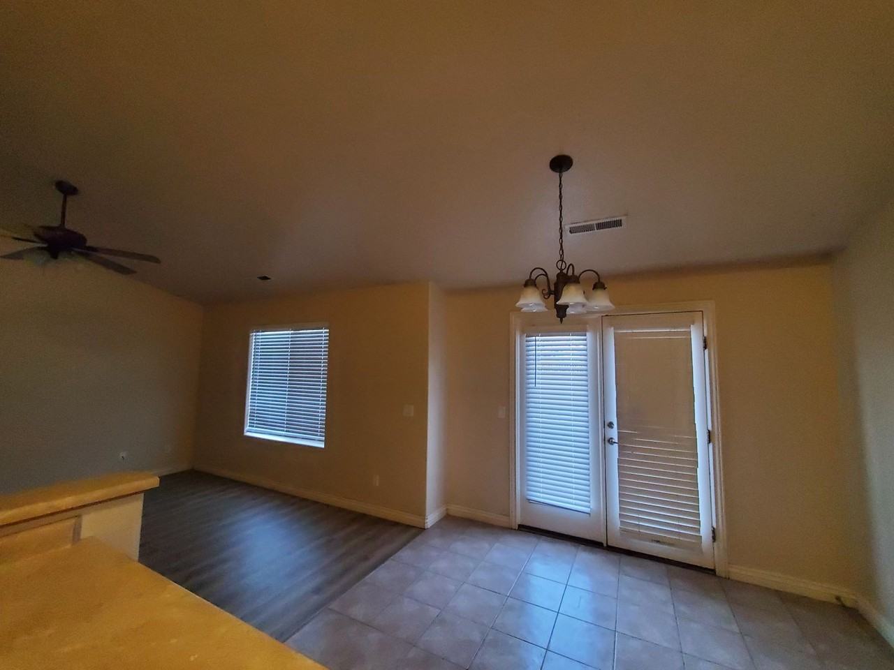 1483 Northern View Dr - Photo 3 of 16