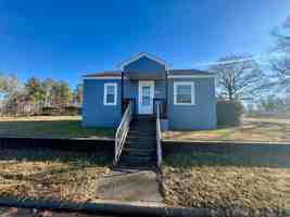 featured image of 412 Shade St