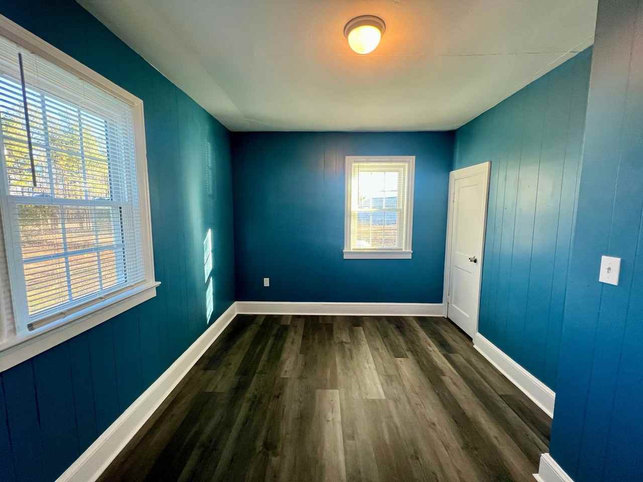 412 Shade St - Photo 7 of 10