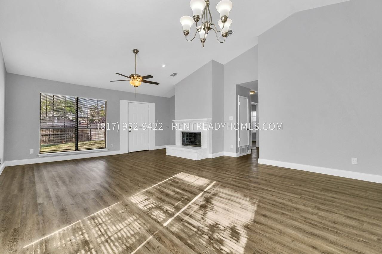 3819 O B Crowe Dr - Photo 4 of 14