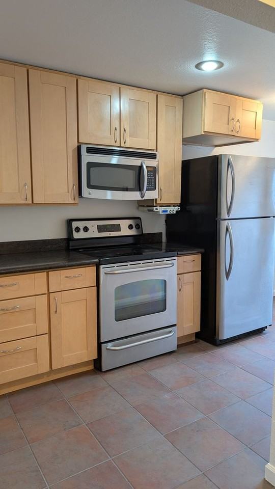 15307 15th Ave Ne #9 - Photo 2 of 17