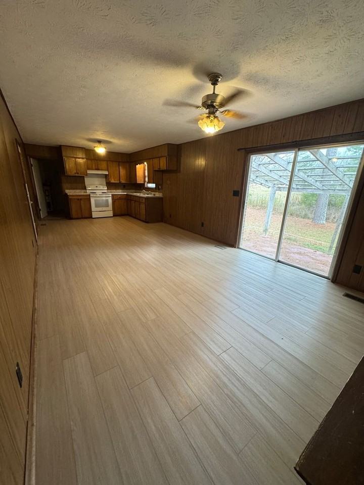 2317 Glenvale Rd - Photo 5 of 11