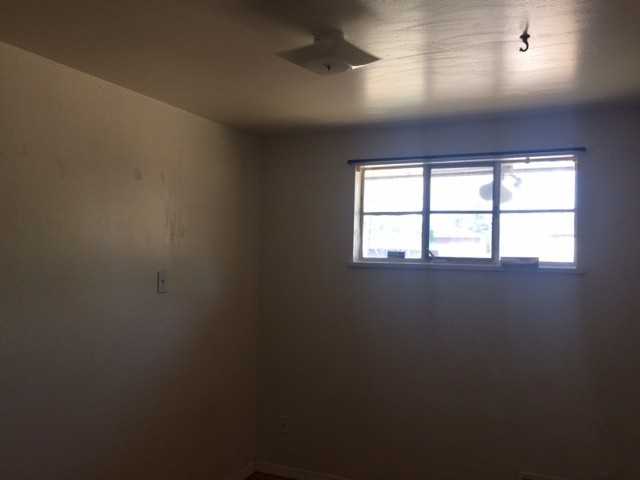 1255 Yates St - Photo 5 of 8