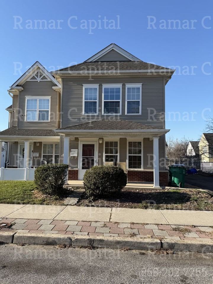 527 Beideman Ave - Photo 2 of 26