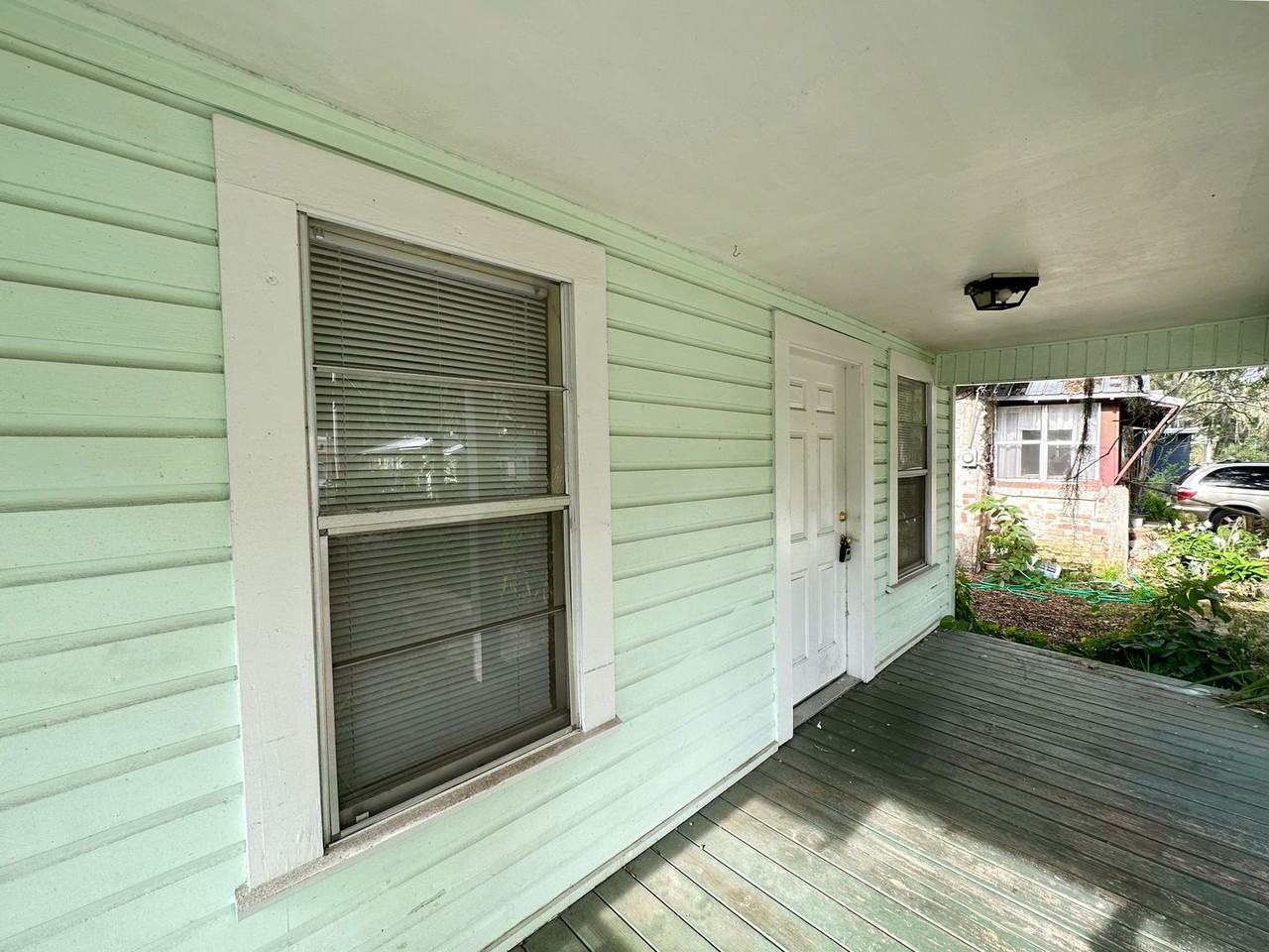 916 Nw 6th Ave - Photo 2 of 15