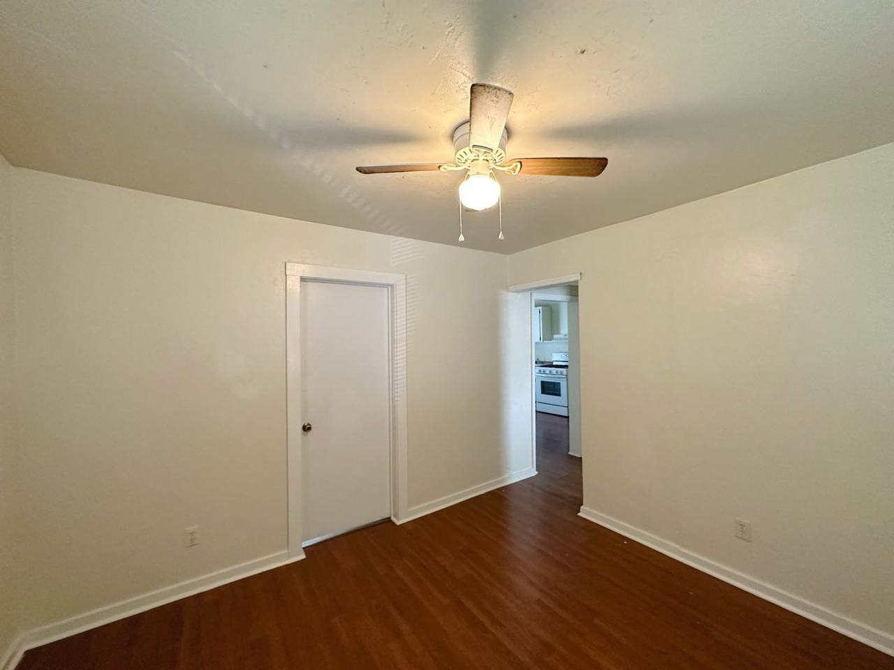 916 Nw 6th Ave - Photo 3 of 15