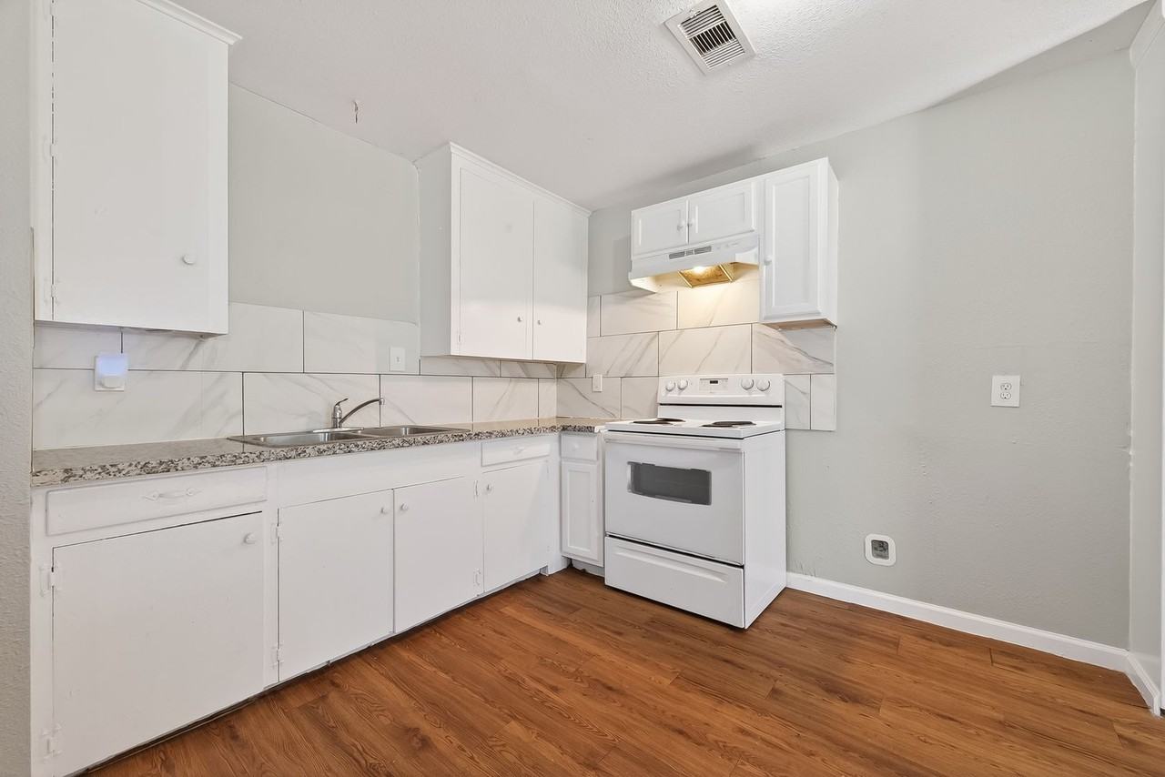 6127 Beldart St - Photo 7 of 19