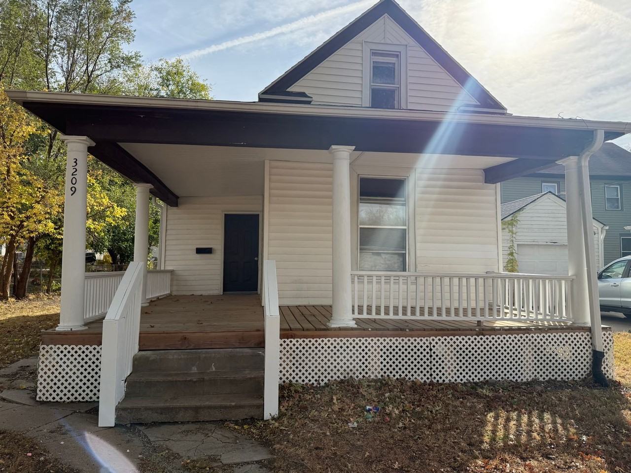 3209 S St - Photo 2 of 19