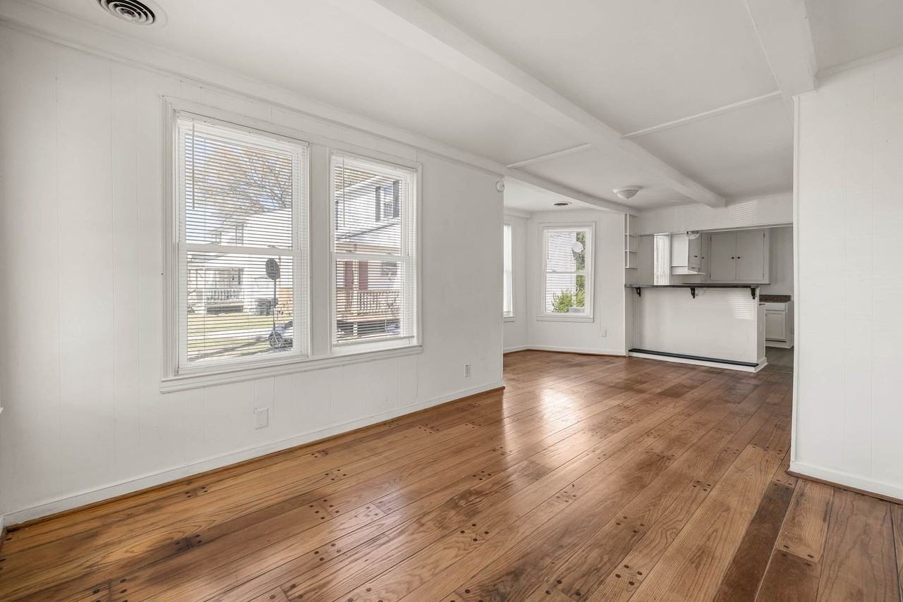 107 S 9th Ave - Photo 4 of 24