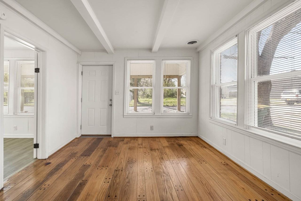 107 S 9th Ave - Photo 5 of 24