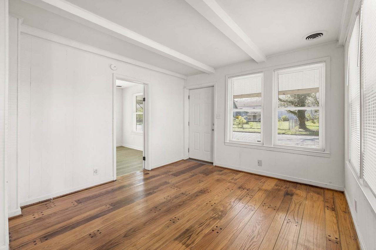 107 S 9th Ave - Photo 6 of 24