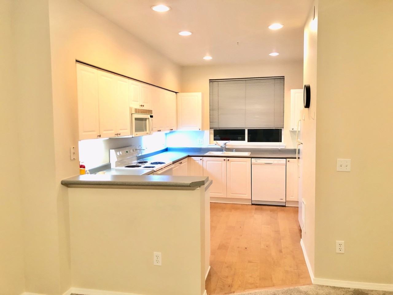 16125 Juanita Woodinville Way Ne #2612 - Photo 2 of 13